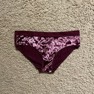 NEW Victoria’s Secret Holiday Burgundy Velvet Hiphugger Panty